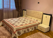 Satılır 3 otaqlı 110 m2 köhnə tikili Gənclik m.