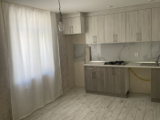 Satılır 2 otaqlı 36 m2 köhnə tikili İnşaatçılar m.