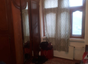 Satılır 3 otaqlı 80 m2 köhnə tikili Həzi Aslanov m.
