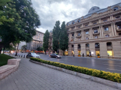 Satılır 3 otaqlı 85 m2 köhnə tikili ABŞ səfirliyi