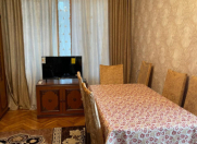 İcarəyə verilir 2 otaqlı 60 m2 köhnə tikili Memar Əcəmi m.