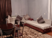 Satılır 2 otaqlı 45 m2 köhnə tikili ABŞ səfirliyi