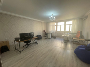 İcarəyə verilir 3 otaqlı 140 m2 ofis Şah İsmayıl Xətai m.