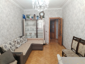 Satılır 3 otaqlı 65 m2 köhnə tikili Xalqlar Dostluğu m.