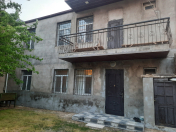 Satılır 6 otaqlı 200 m2 villa Qaraçuxur