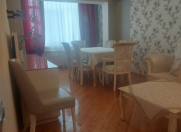 İcarəyə verilir 3 otaqlı 99 m2 yeni tikili 8 Noyabr m.