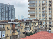 Satılır 1 otaqlı 35 m2 köhnə tikili İnşaatçılar m.