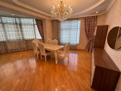 Satılır 4 otaqlı 165 m2 yeni tikili Nizami m.