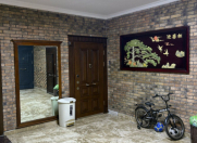 Satılır 4 otaqlı 165 m2 yeni tikili Elmlər Akademiyası m.