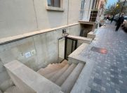 İcarəyə verilir 3 otaqlı 25 m2 obyekt Səbail r.