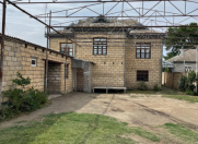 Satılır 10 otaqlı 270 m2 həyət evi Salyan