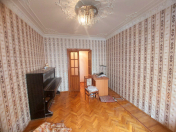 Satılır 5 otaqlı 130 m2 köhnə tikili 8 mkr