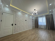 Satılır 2 otaqlı 65 m2 köhnə tikili Xalqlar Dostluğu m.