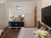 Satılır 5 otaqlı 120 m2 köhnə tikili Həzi Aslanov m.