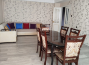 İcarəyə verilir 3 otaqlı 130 m2 köhnə tikili Xalqlar Dostluğu m.