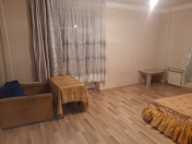 Satılır 1 otaqlı 45 m2 köhnə tikili Bakıxanov