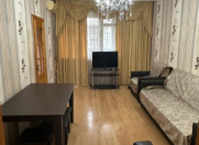 Satılır 2 otaqlı 60 m2 köhnə tikili Memar Əcəmi m.