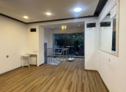 İcarəyə verilir 3 otaqlı 90 m2 köhnə tikili 28 May m.