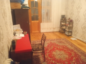 Satılır 5 otaqlı 125 m2 köhnə tikili Xalqlar Dostluğu m.