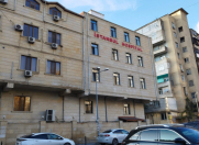 Satılır 2 otaqlı 60 m2 köhnə tikili Ayna Sultanova heykəli