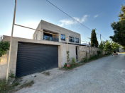 Satılır 10 otaqlı 447 m2 həyət evi Buzovna