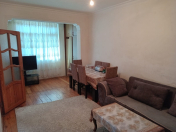 Satılır 3 otaqlı 50 m2 köhnə tikili Zərifə Əliyeva adına park