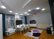 Satılır 4 otaqlı 172 m2 yeni tikili Gənclik m.