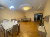 İcarəyə verilir 3 otaqlı 136 m2 yeni tikili Elmlər Akademiyası m.