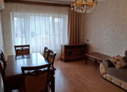 Satılır 3 otaqlı 72 m2 köhnə tikili Şah İsmayıl Xətai m.