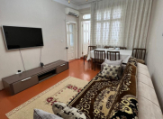 İcarəyə verilir 2 otaqlı 60 m2 köhnə tikili Memar Əcəmi m.