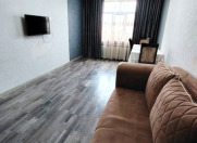 İcarəyə verilir 2 otaqlı 70 m2 köhnə tikili 9 mkr