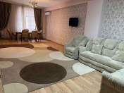 İcarəyə verilir 3 otaqlı 153 m2 yeni tikili Gənclik m.