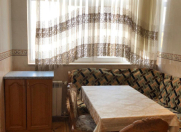 İcarəyə verilir 3 otaqlı 90 m2 köhnə tikili Gənclik m.