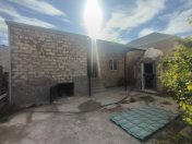 Satılır 3 otaqlı 100 m2 həyət evi Binə