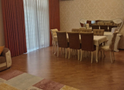 İcarəyə verilir 3 otaqlı 147 m2 yeni tikili Xətai r.