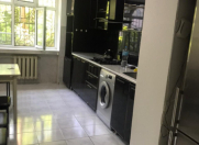 İcarəyə verilir 2 otaqlı 55 m2 köhnə tikili Elmlər Akademiyası m.