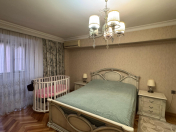 Satılır 3 otaqlı 101 m2 köhnə tikili Gənclik m.