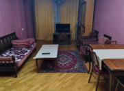 Satılır 3 otaqlı 100 m2 köhnə tikili Gənclik m.