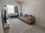 Satılır 4 otaqlı 100 m2 köhnə tikili Bakıxanov