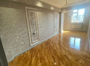 Satılır 4 otaqlı 105 m2 köhnə tikili Gənclik m.