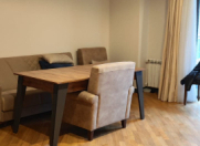 İcarəyə verilir 3 otaqlı 110 m2 yeni tikili 8 Noyabr m.