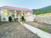 İcarəyə verilir 5 otaqlı 200 m2 həyət evi Şəki