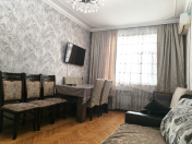 Satılır 3 otaqlı 62 m2 köhnə tikili Əhmədli m.
