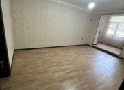 Satılır 2 otaqlı 60 m2 yeni tikili İnşaatçılar m.