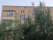 Satılır 4 otaqlı 100 m2 köhnə tikili Milli Məclis