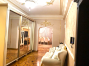 Satılır 4 otaqlı 180 m2 yeni tikili Şah İsmayıl Xətai m.