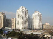 İcarəyə verilir 3 otaqlı 140 m2 yeni tikili 8 Noyabr m.