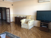 İcarəyə verilir 3 otaqlı 155 m2 yeni tikili 28 May m.