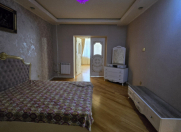 Satılır 4 otaqlı 120 m2 köhnə tikili 28 May m.