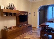 Satılır 4 otaqlı 110 m2 köhnə tikili Nəsimi m.